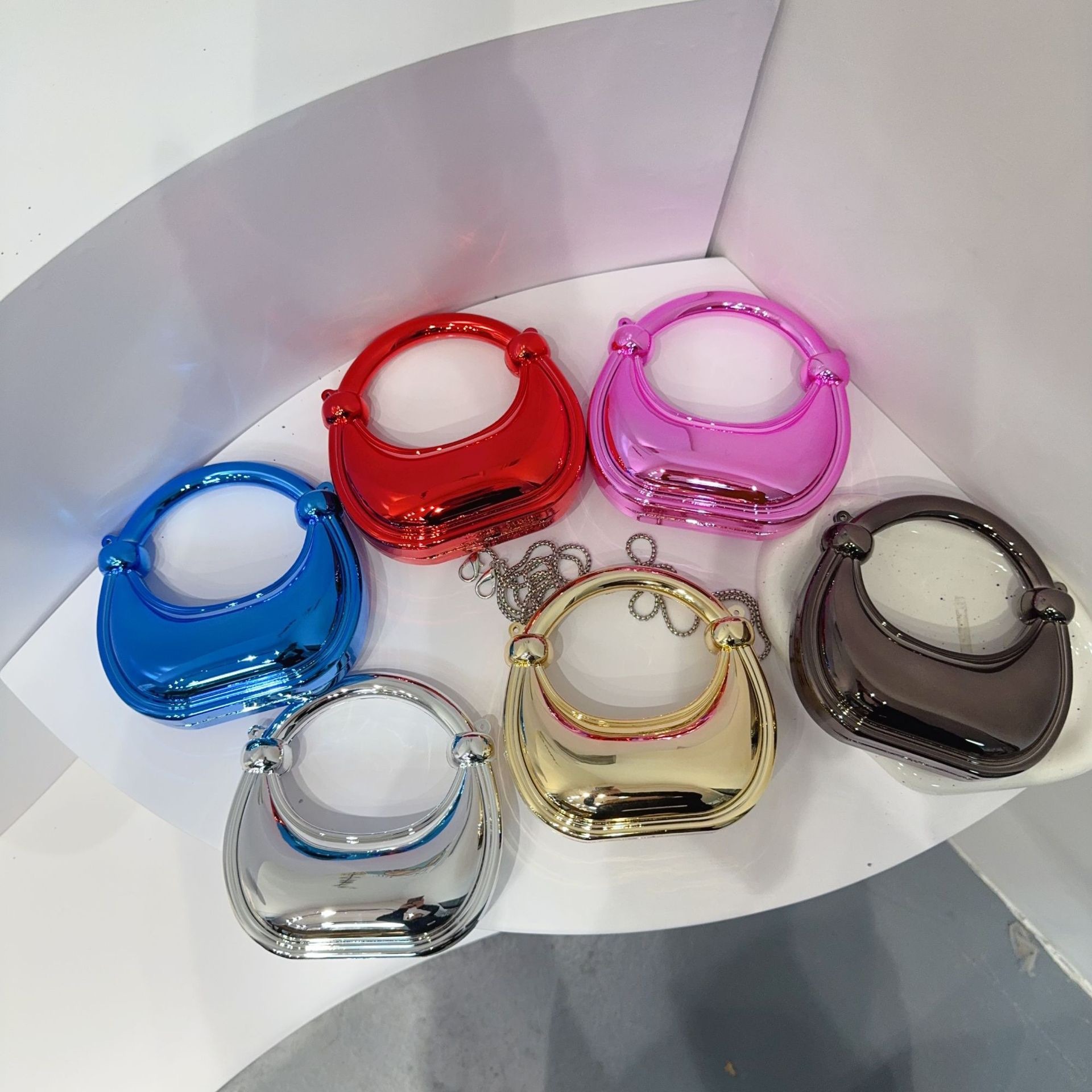 Mini złota torebka wieczorowa  – Women Bags Online recenzja i cena